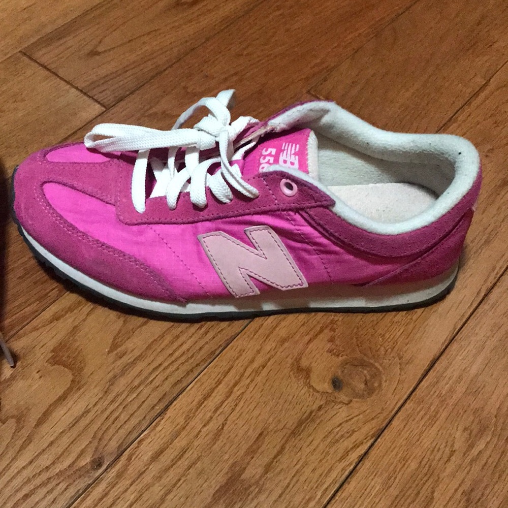 Pink New Balance - Picture 3 of 4
